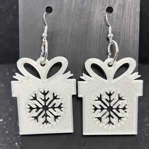 White Snowflake Christmas Gift Box Earrings with Silver Heart Accent ✨🤍
